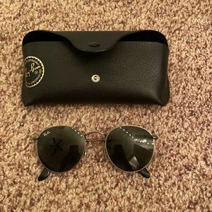 Ray-Ban round metal sunglasses